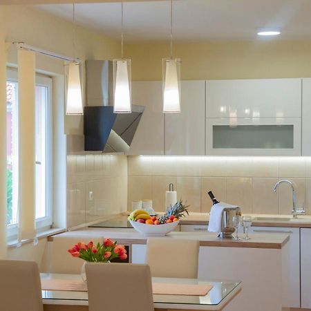 Baska Voda Apartments - Steps From The Beach, Free Parking, Central Location Exterior foto